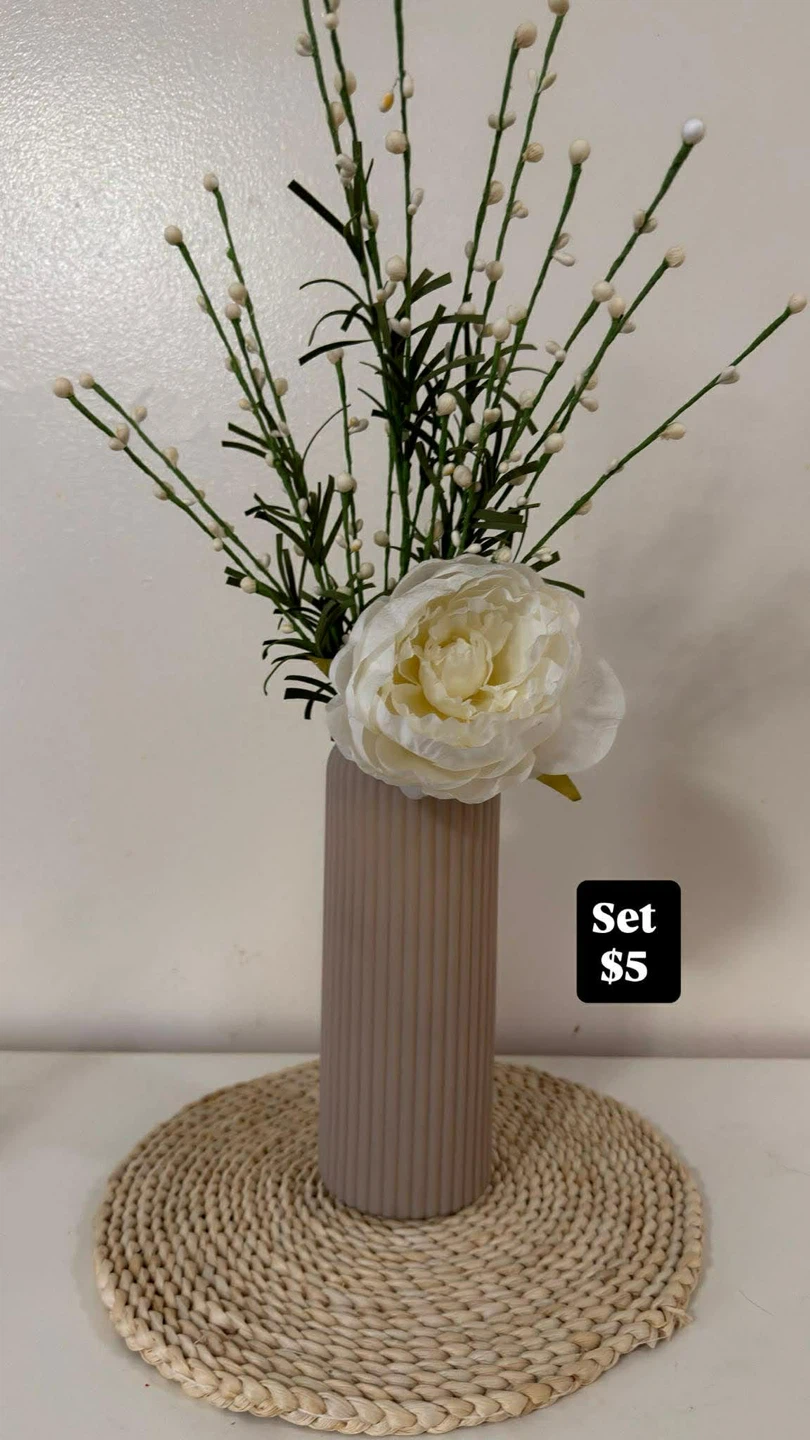 Vase + Artificial Flower + Placemat Set