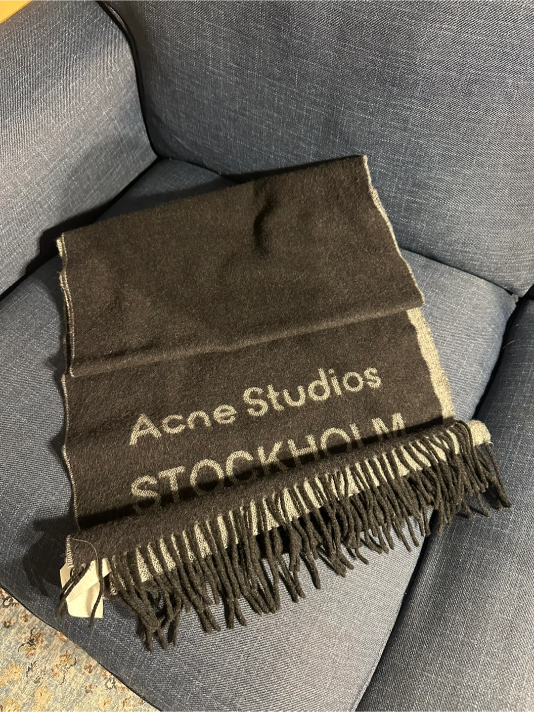 LIKE NEW acne studios scarf