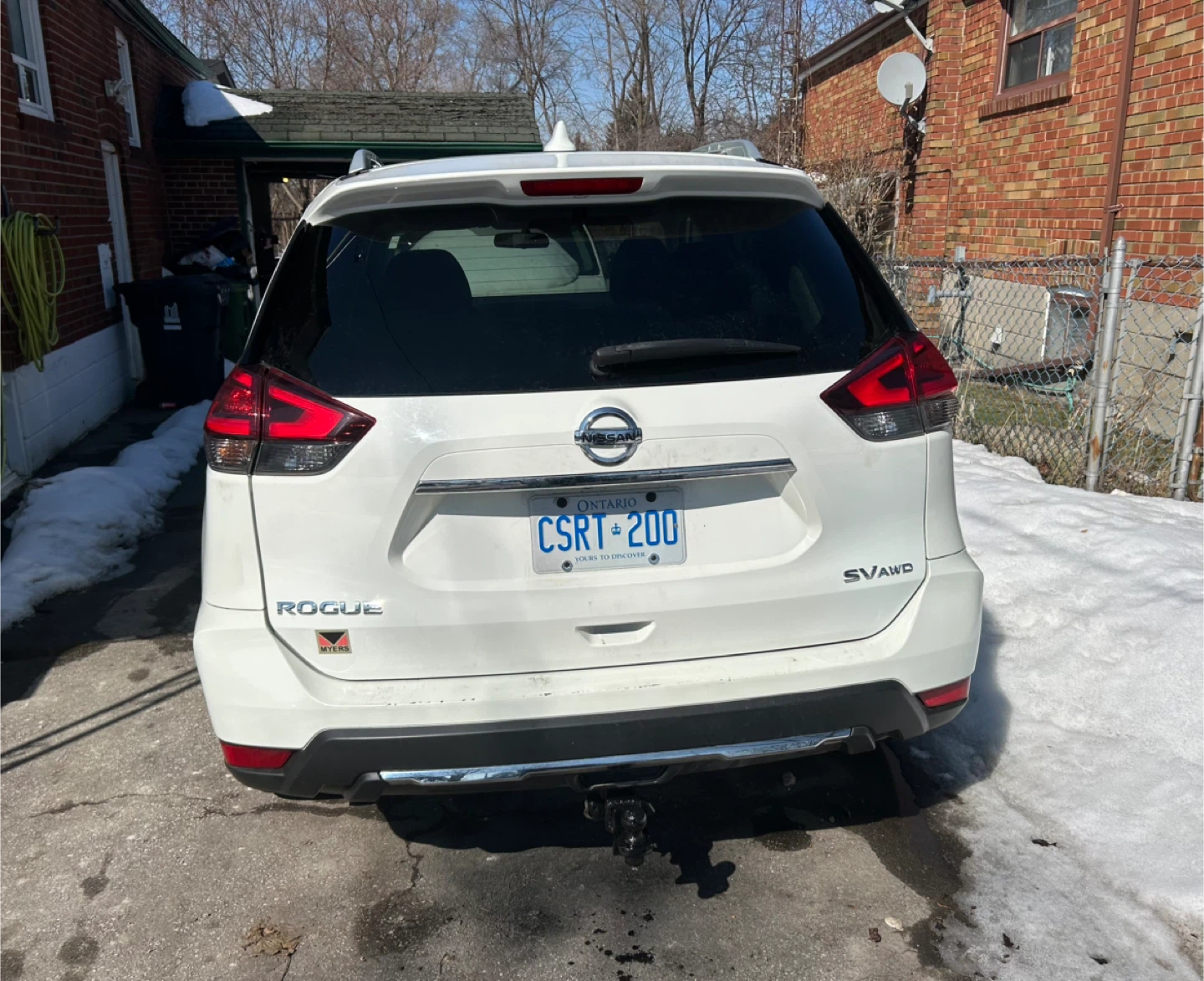 White Nissan Rogue SV AWD SUV - photo 4