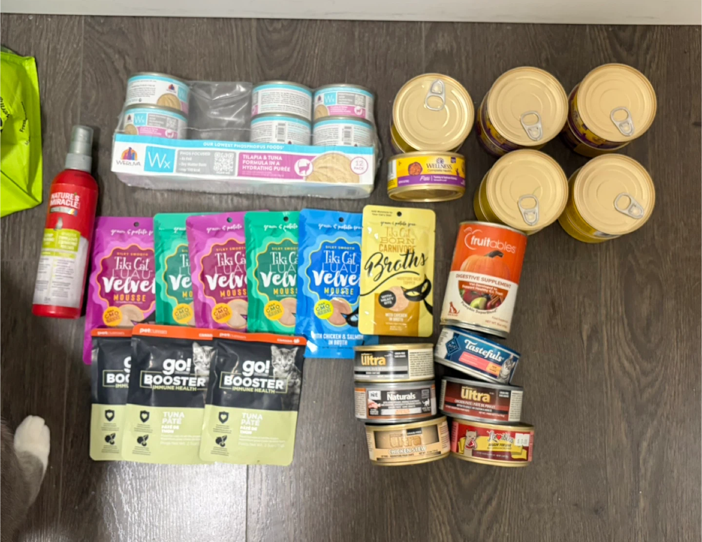 Assorted Wet Cat Food & Supplements