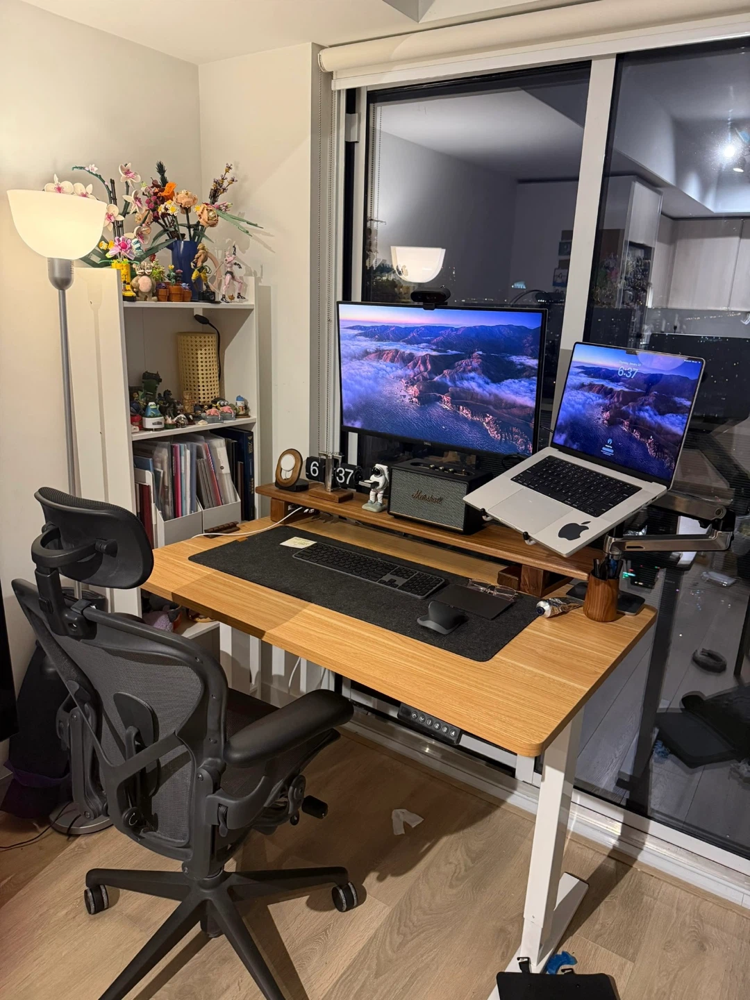 Ergotron LX Pro Dual Stacking Arm Monitor Mount - photo 2