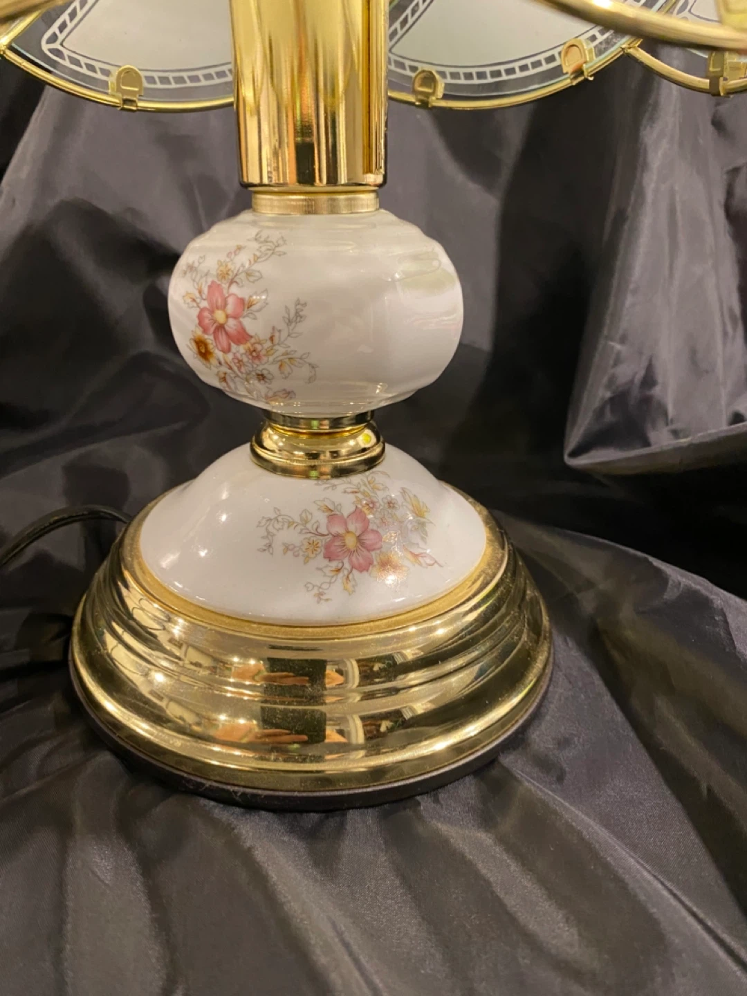 Vintage Floral Table Lamp - photo 2