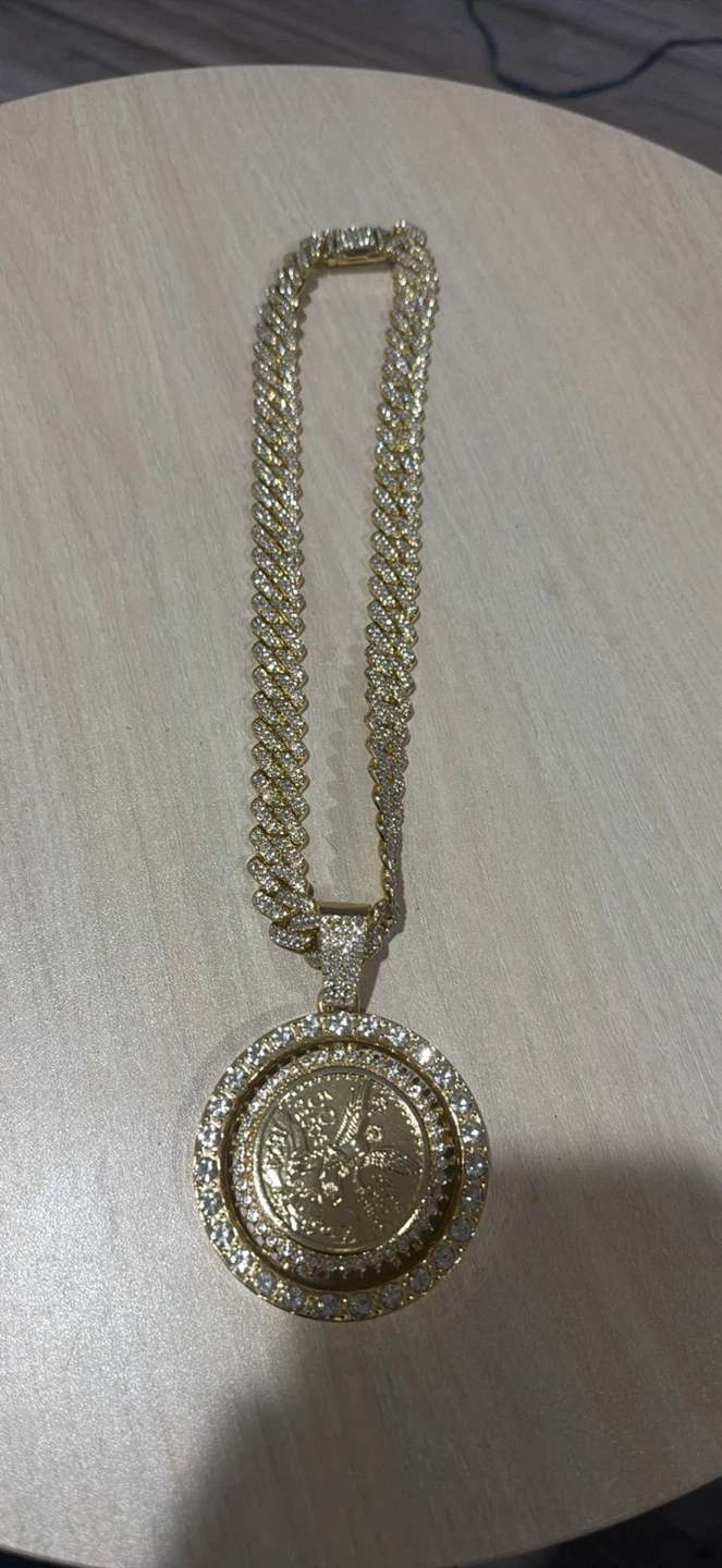 Gold Chain with Paved Pendant Necklace fashion