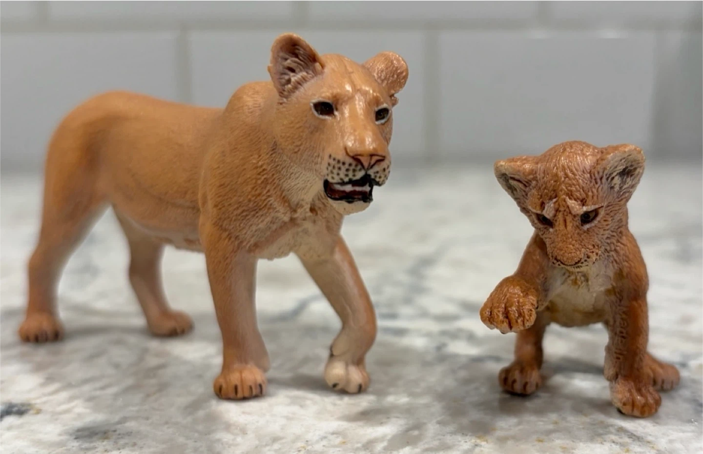 Schleich Safari/Jungle Animal Collector Toys ($ in description) - photo 2