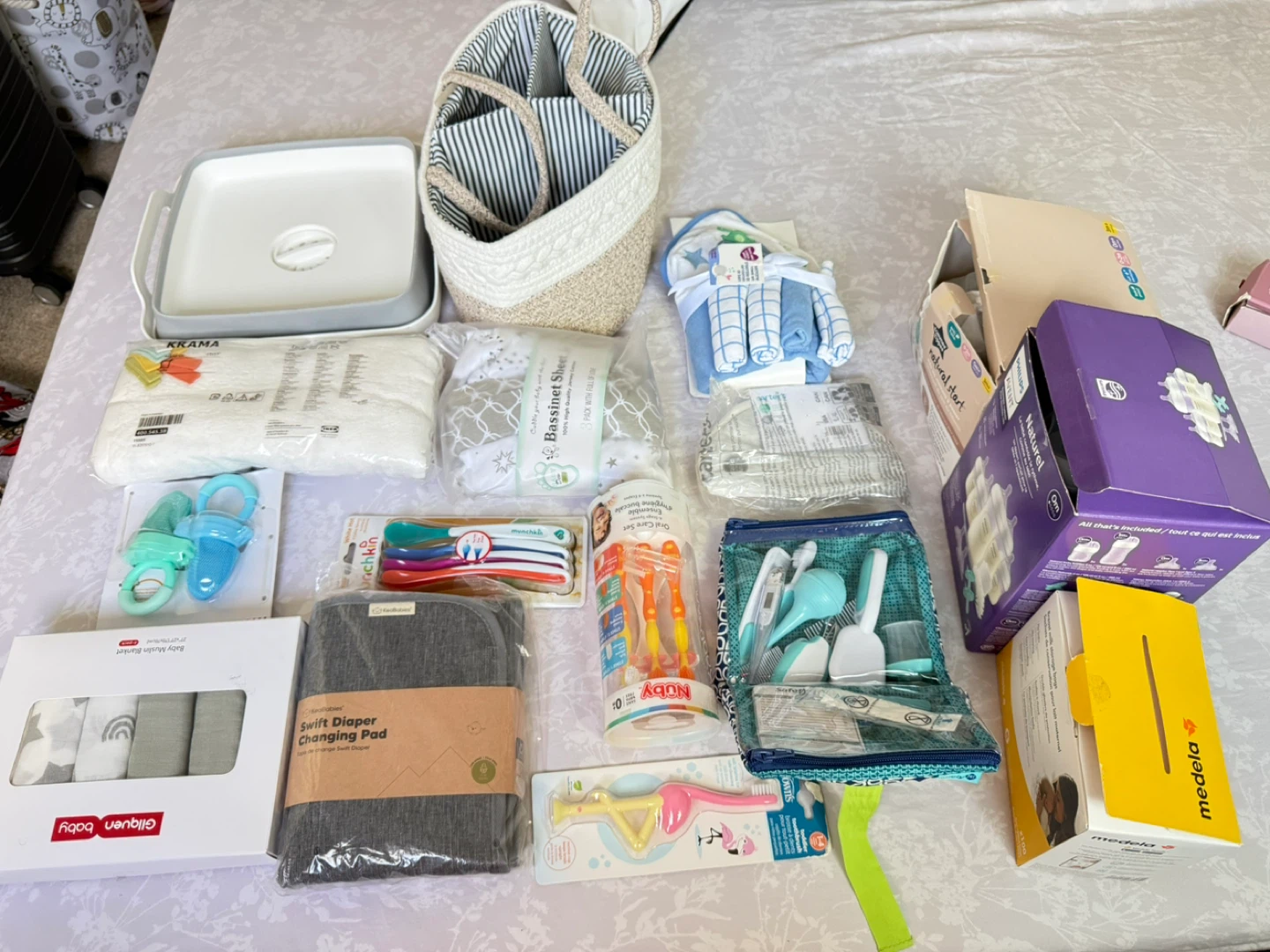 Huge Baby Essentials Bundle – Medela, Philips Avent, Munchkin