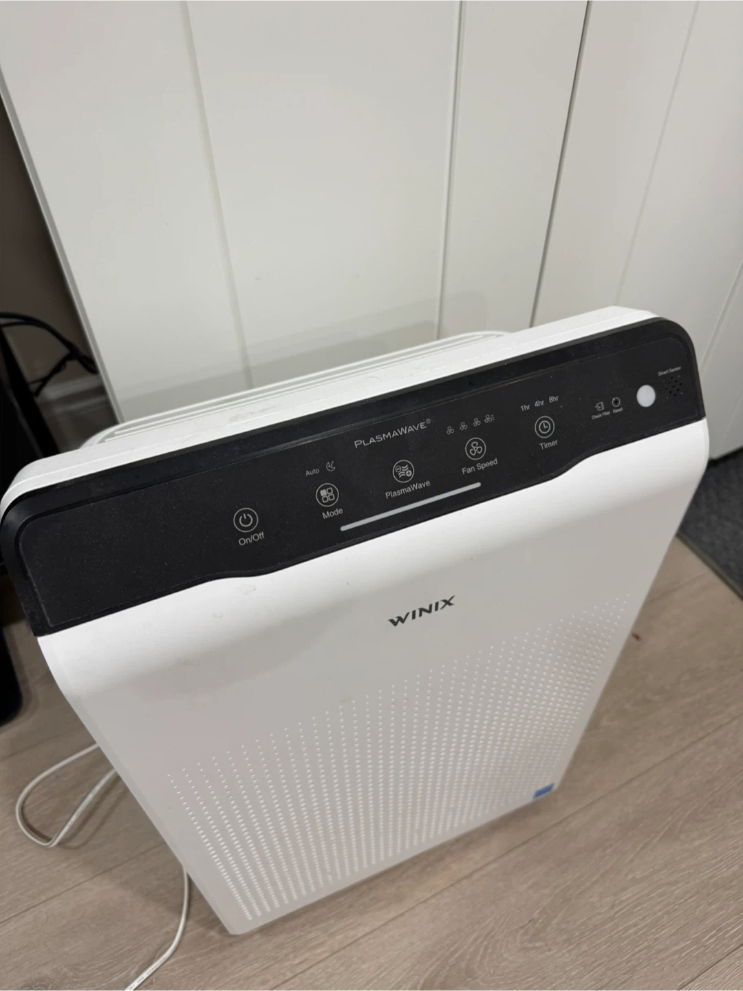 Winix HEPA Air Purifier + 6 New Carbon Filters - photo 2
