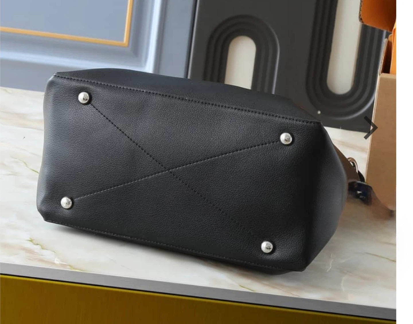 Louis Vuitton Beaubourg Hobo Mm Mahina Black 32Cm M56073 - photo 5