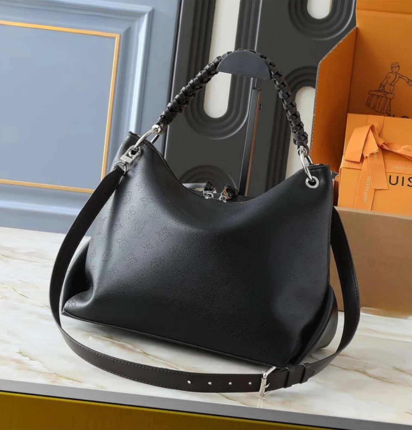 Louis Vuitton Beaubourg Hobo Mm Mahina Black 32Cm M56073 - photo 3