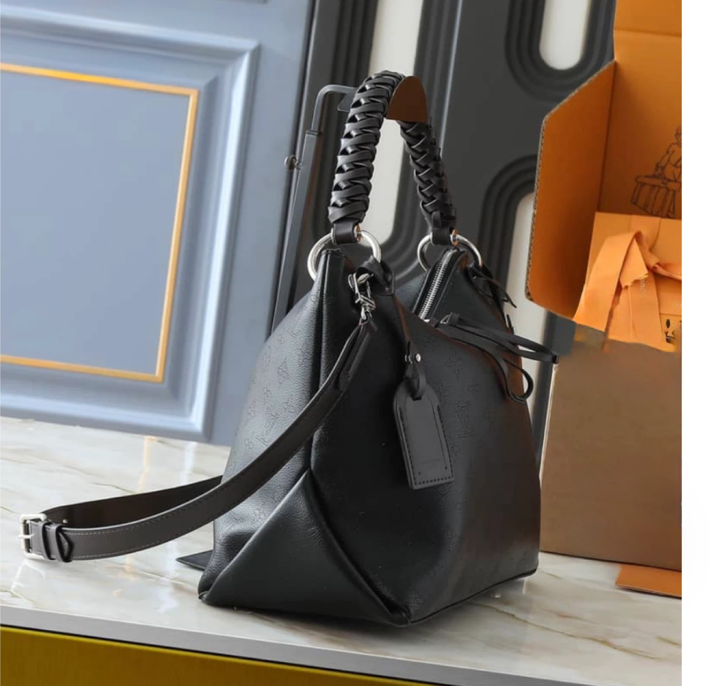 Louis Vuitton Beaubourg Hobo Mm Mahina Black 32Cm M56073 - photo 4