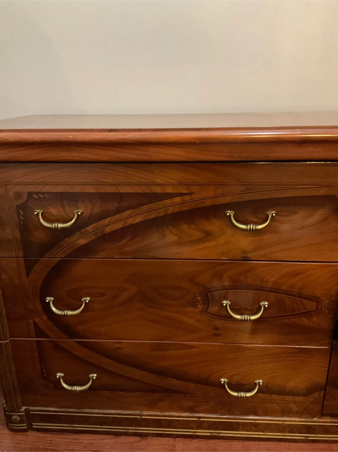 Vintage Wooden Dresser (6 drawers) - photo 3