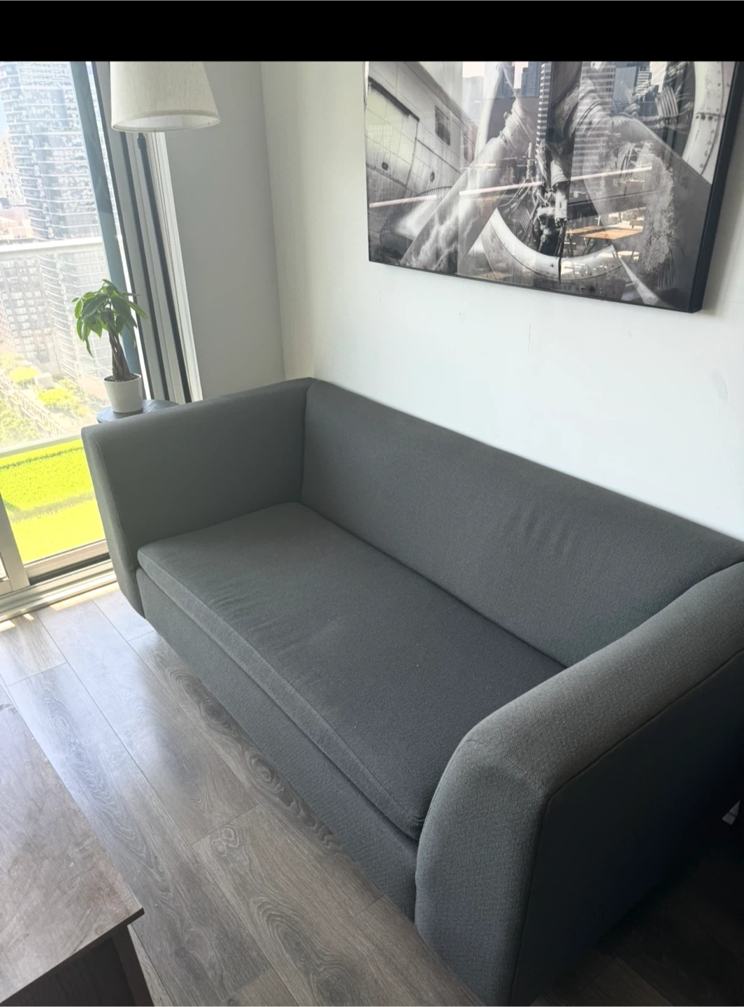 Luxury Modern Studio Sofa – Great Deal ($2k+ value) - photo 4