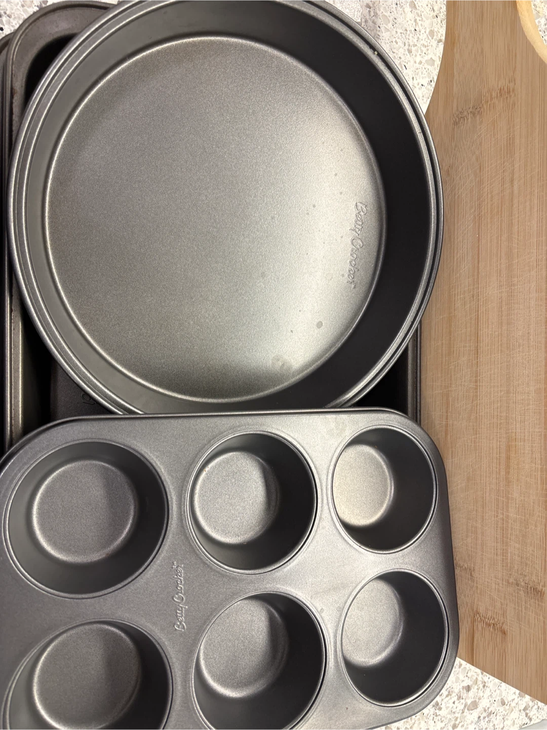 Betty Crocker Baking Pans and Cutting Boards - photo 2