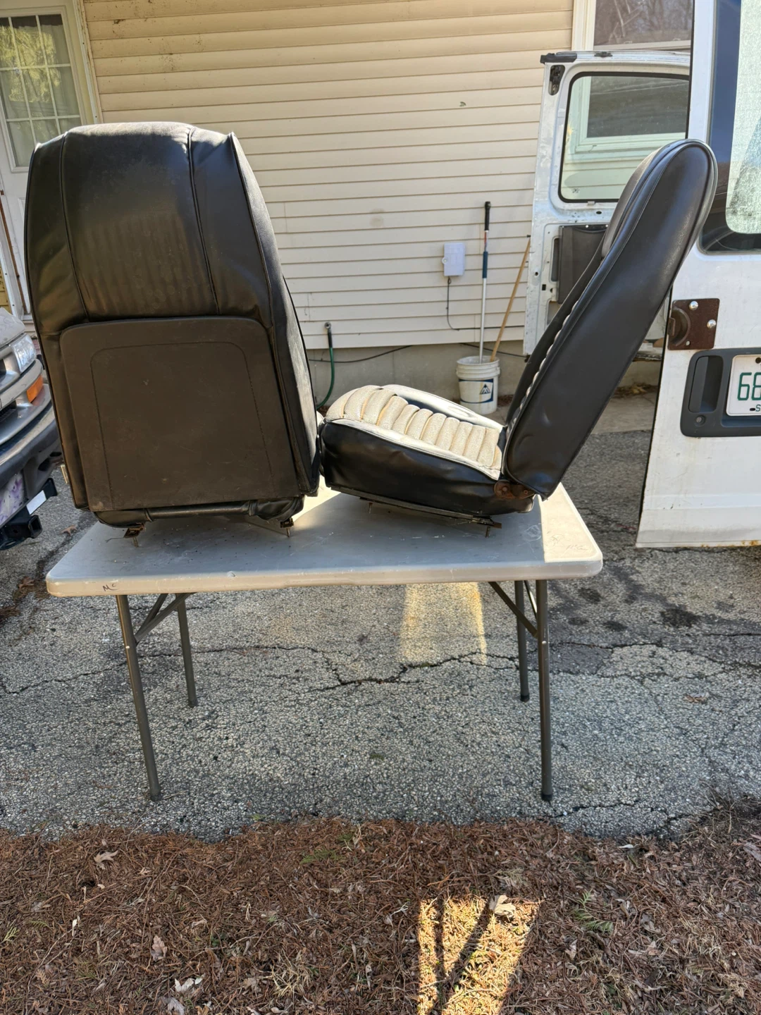 Vintage 1969 Mustang Mach 1 Bucket Seats (Pair) - photo 2