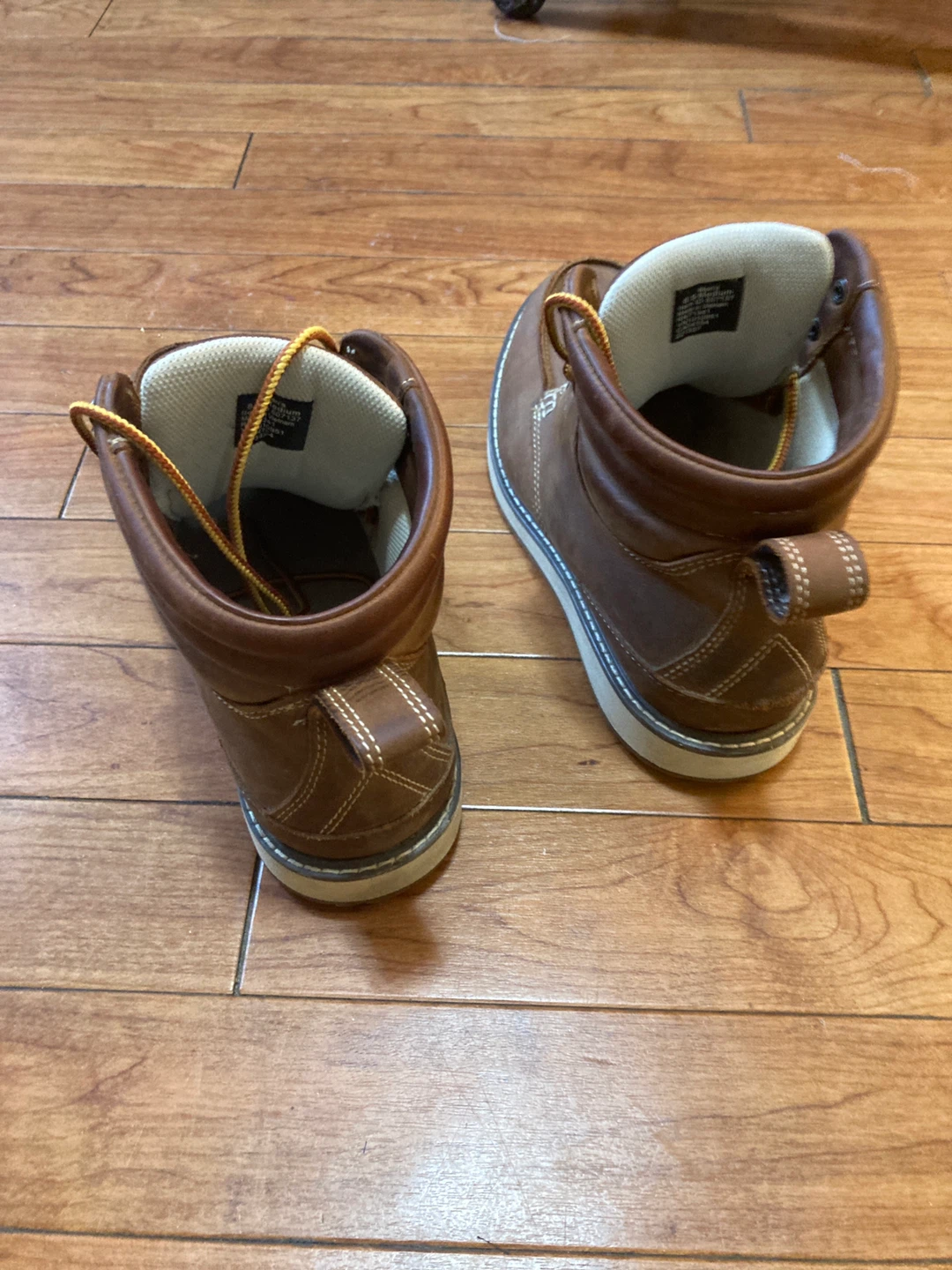 L.L.Bean Brown Leather Boots - Men's 8.5 Medium - photo 2