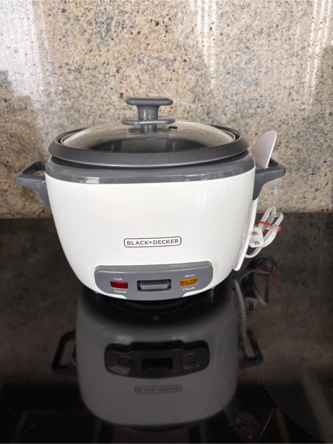 Moving sale - Black + Decker Rice Cooker