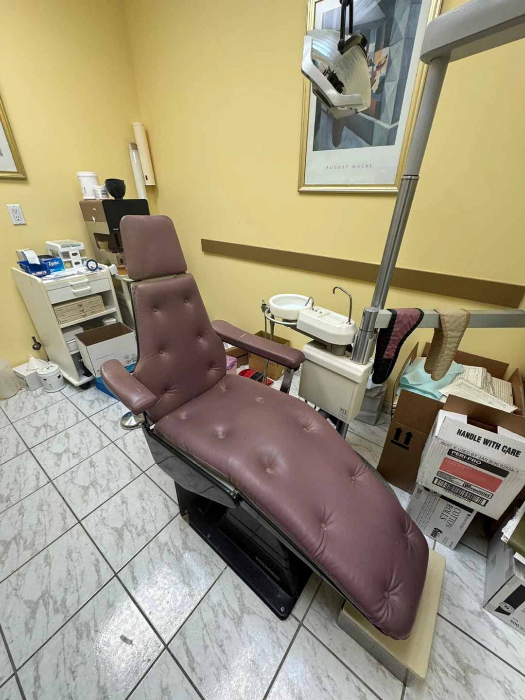 Dental Chair + Swivel Chair 🦷