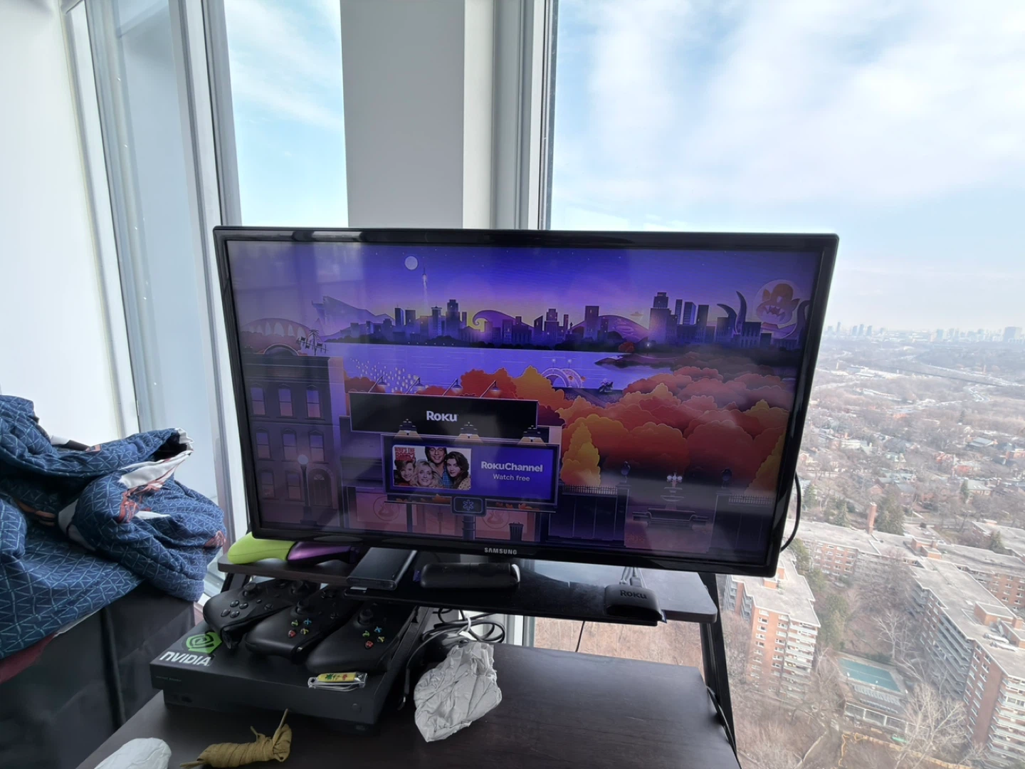Samsung TV with Roku
