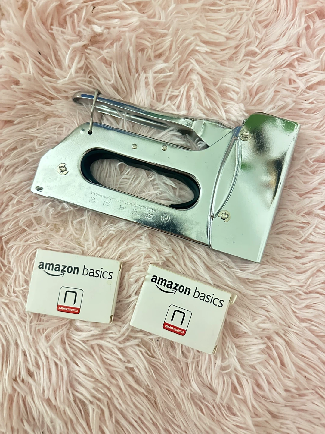 Heavy duty stapler