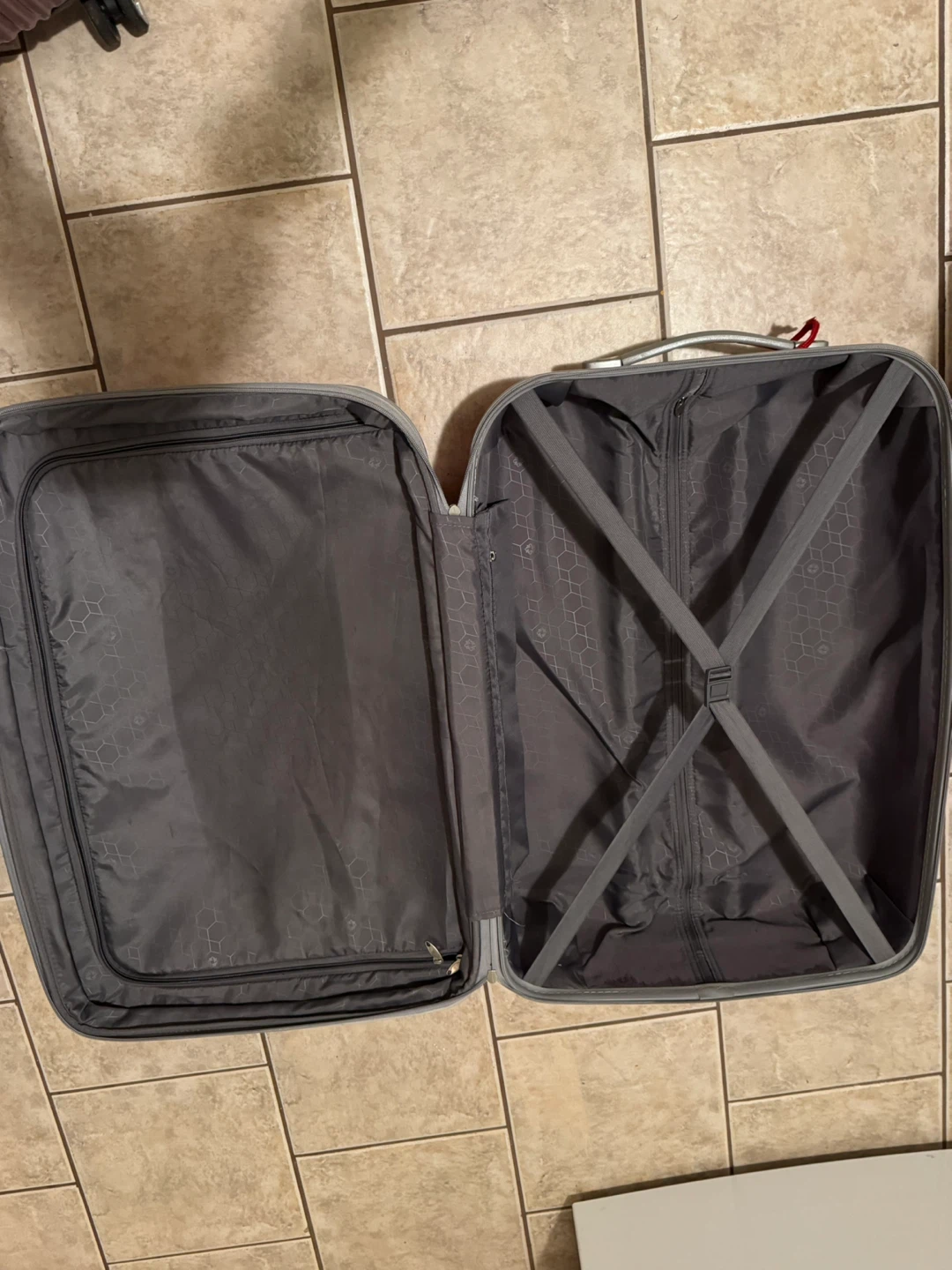 Pink Hardside Suitcase - photo 5