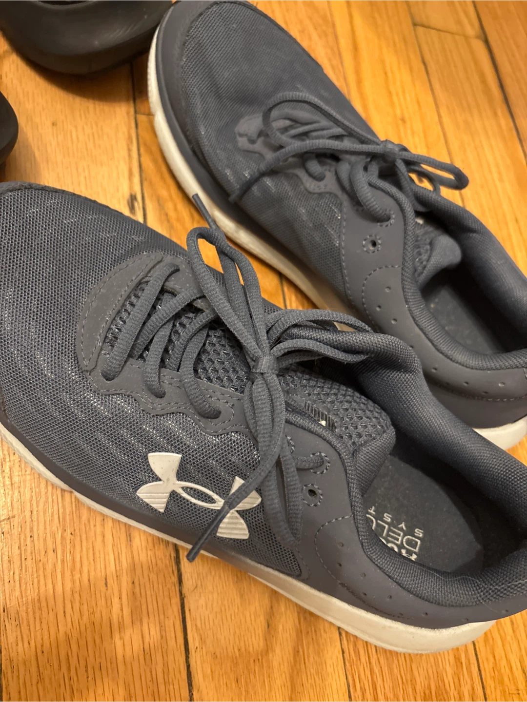 3 pairs of under armor shoes all size 10 used
