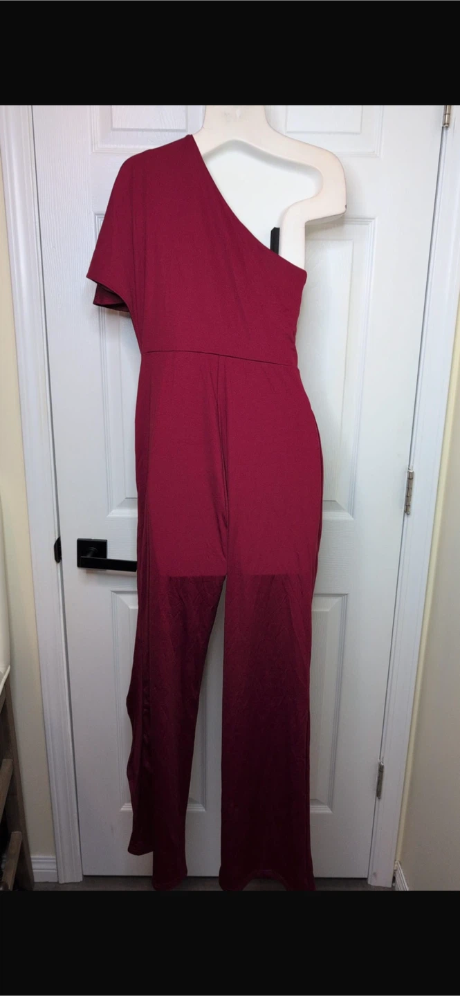 NEW! Women's Red One-Shoulder Jumpsuit Size M - photo 3