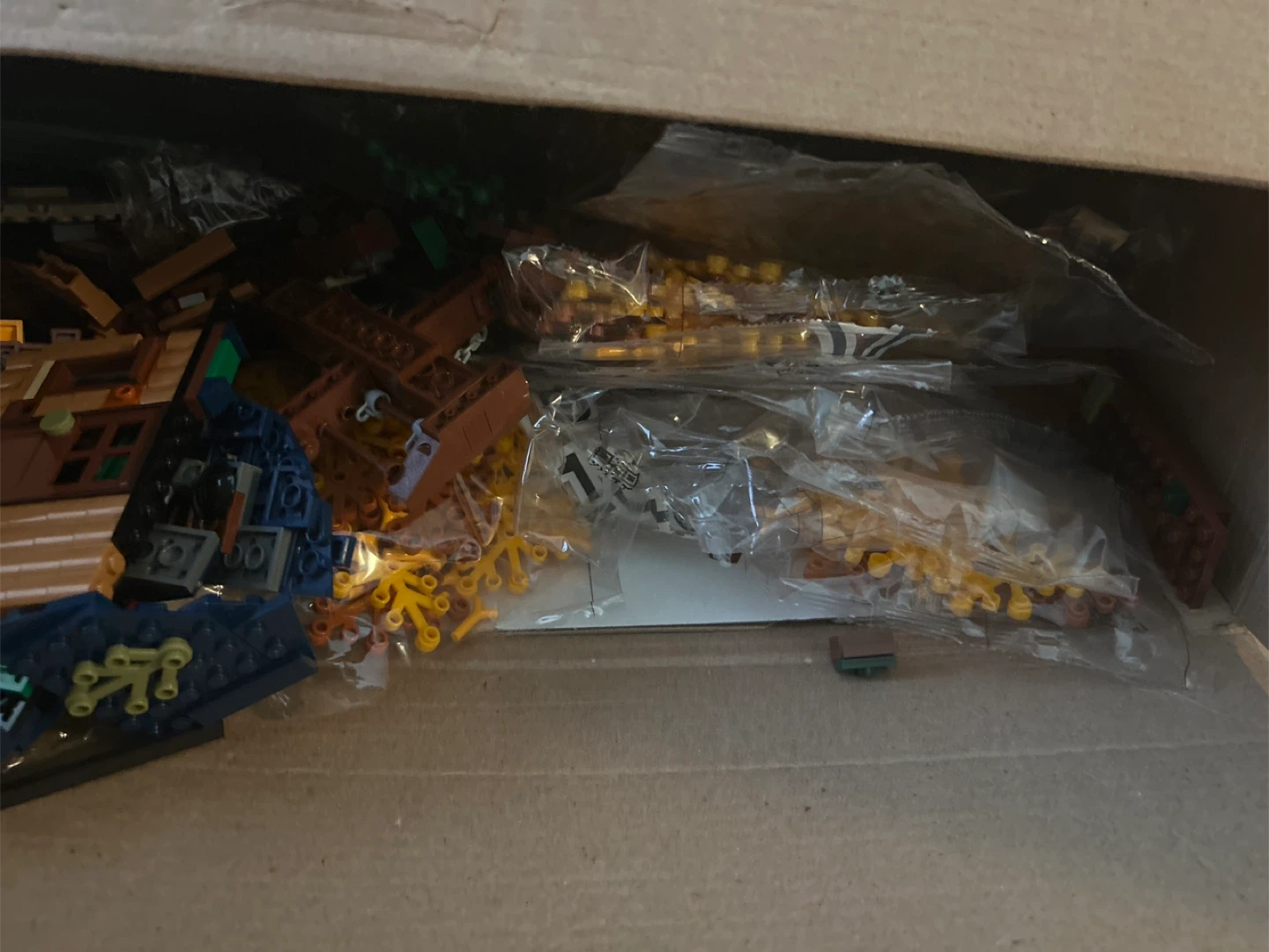 LEGO Ideas 21318 Tree House Building Set - photo 4