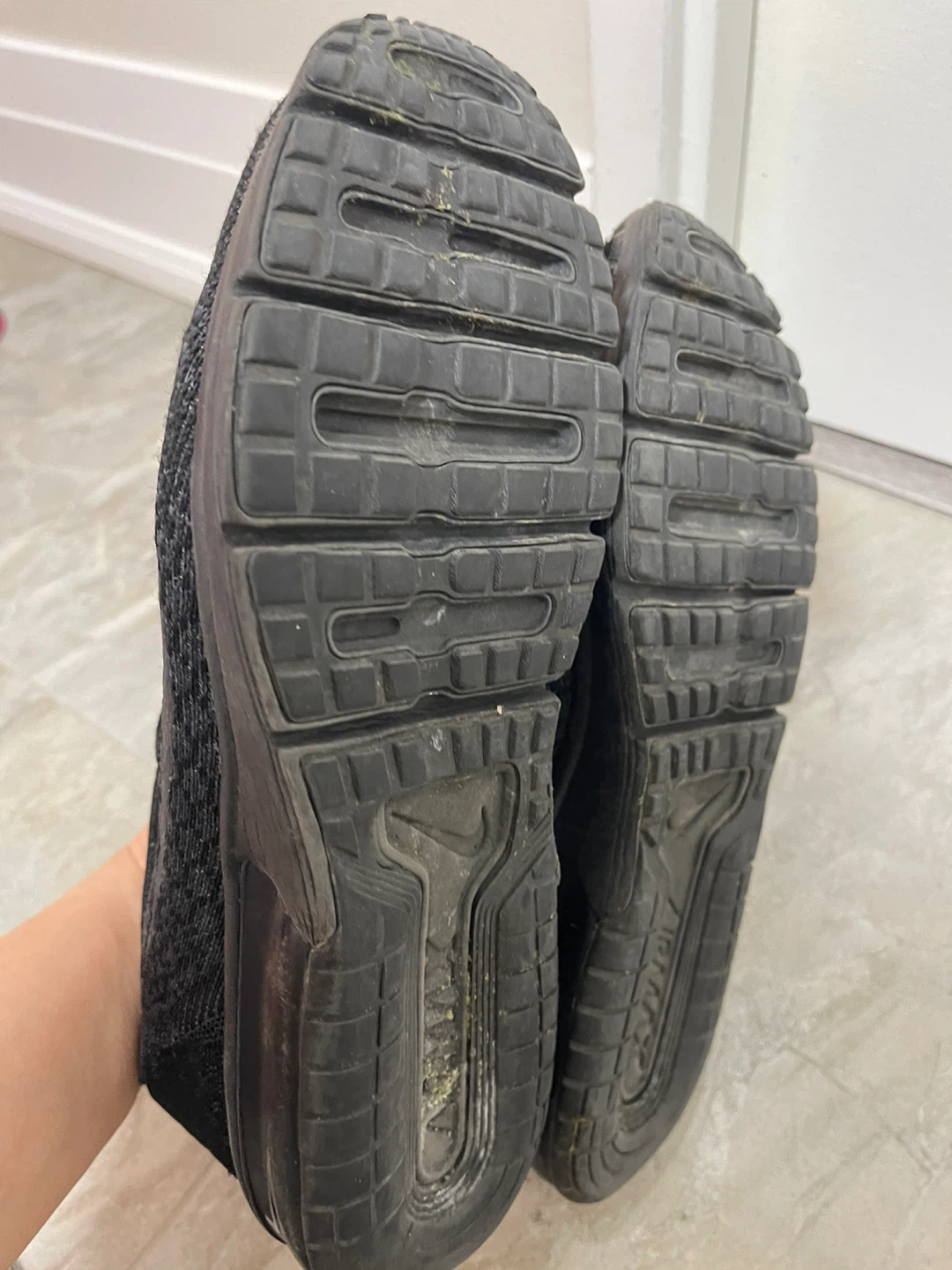 Nike Air Max Sequent 2 Running Shoes - photo 2