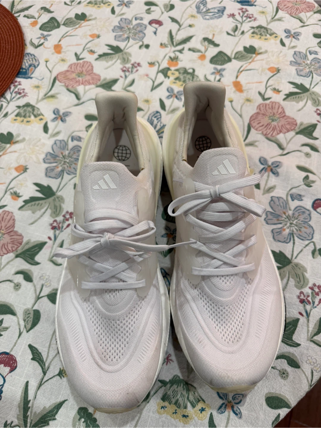Adidas Ultraboost 22 White Running Shoes