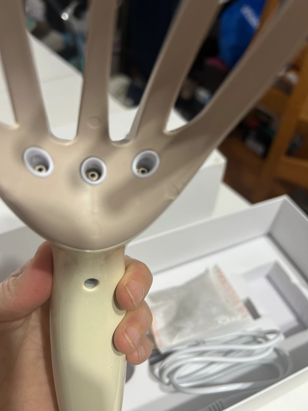 Photodynamic Magic Electric Head Massage Machine - photo 3