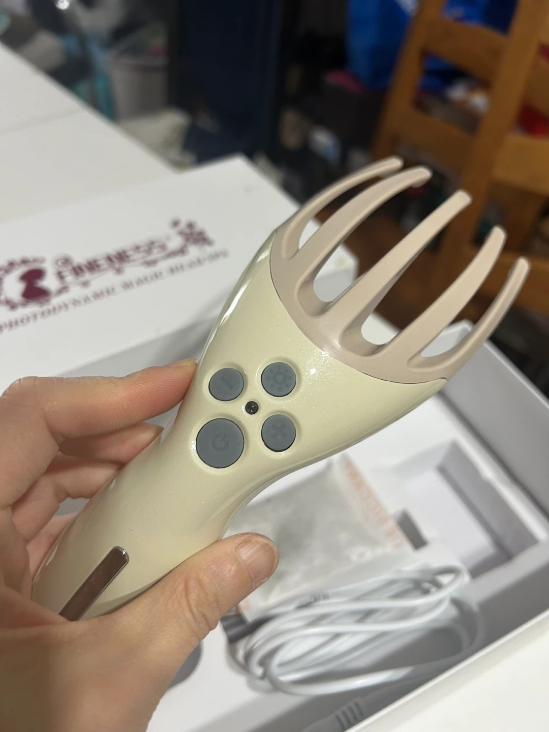Photodynamic Magic Electric Head Massage Machine - photo 2