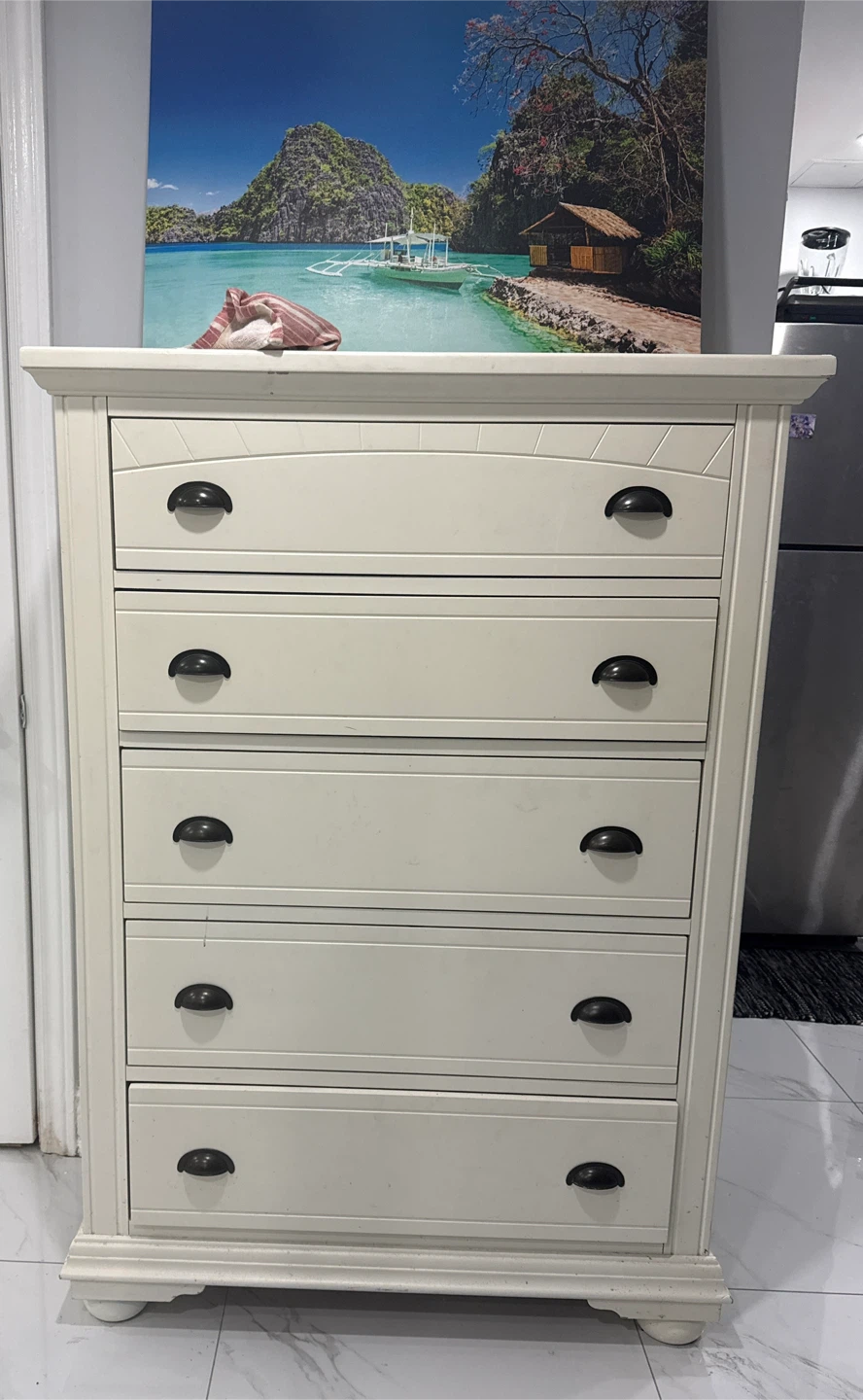 Cream Dresser with 7 Drawers and Cabinet