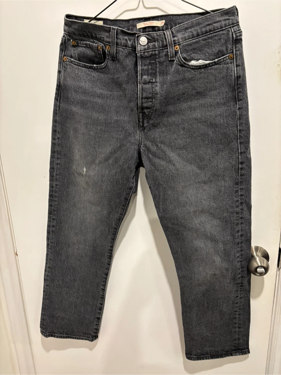 Levi's 501 Black Denim Jeans see straight cut fior women size - photo 2