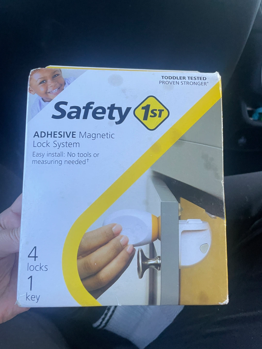 Safety 1st  Magnetic child lock