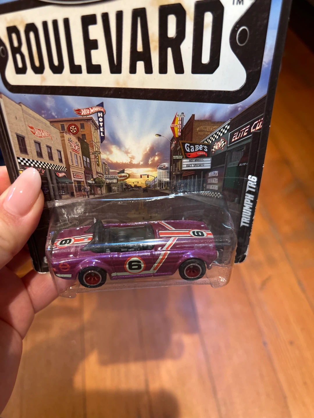 Hot Wheels Boulevard Triumph TR6 Diecast Car - photo 2