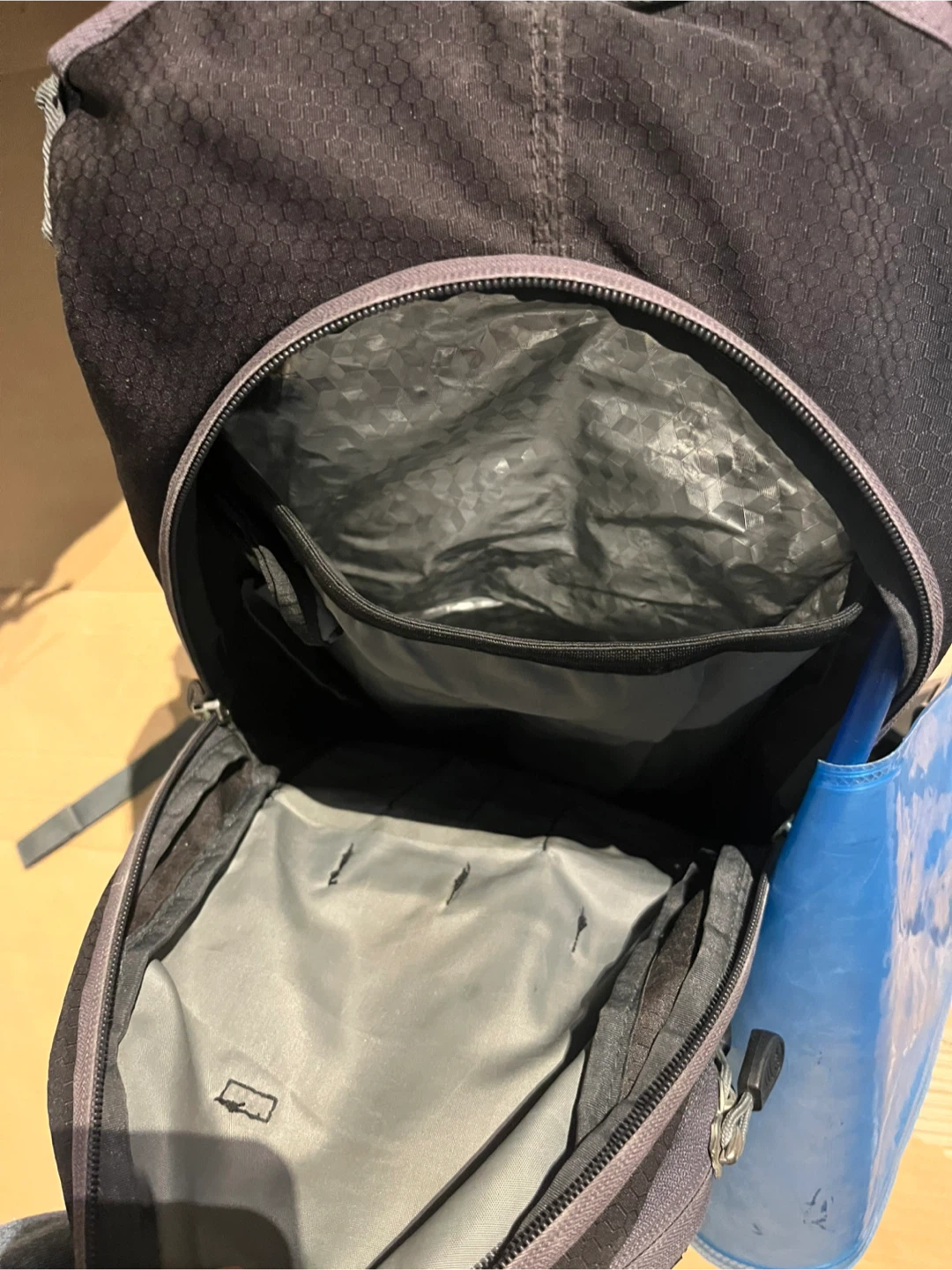 High Sierra Hydration Backpack - photo 4
