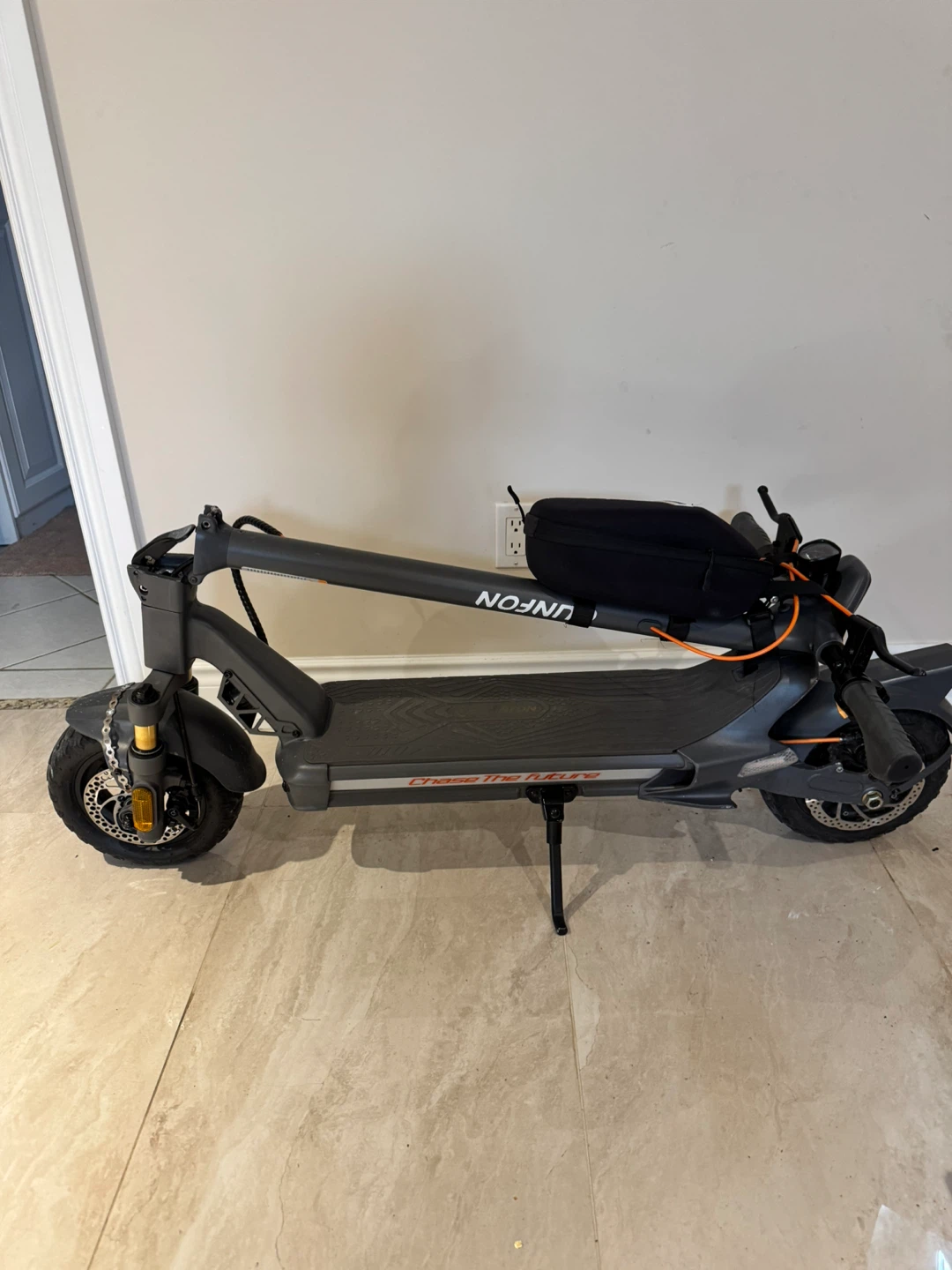 UNFON Electric Scooter (no exchanges)