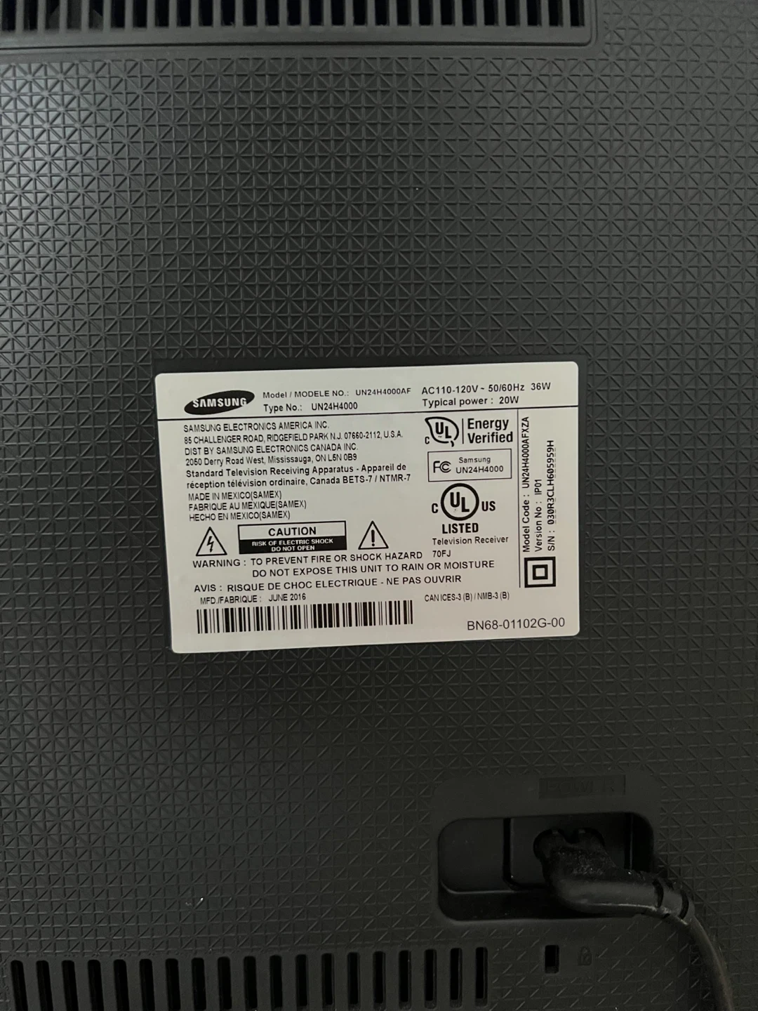 Samsung 24" TV with Remote - photo 3