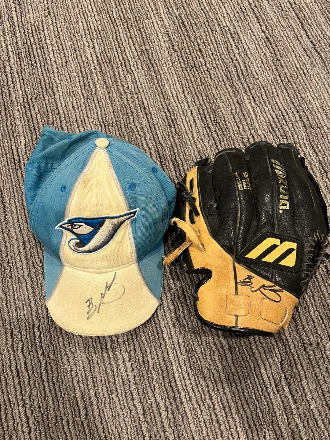 Toronto Blue Jays BJ Ryan autographed kids hat and glove