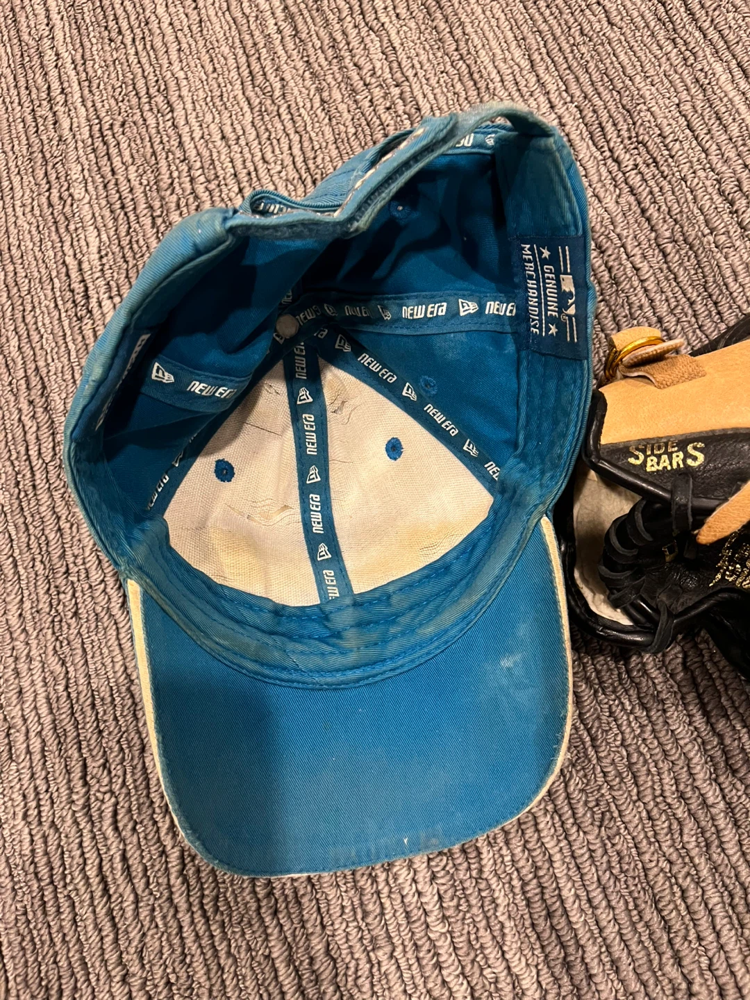 Toronto Blue Jays BJ Ryan autographed kids hat and glove - photo 5