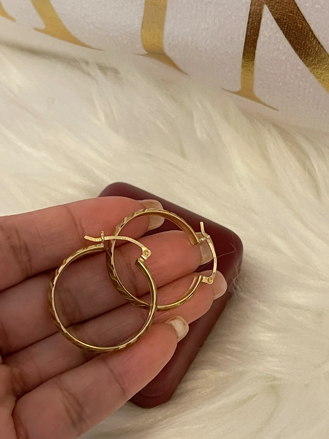NEVER USED: VINTAGE 10K SOLID GOLD DIAMOND CUT (Meduim) - photo 4