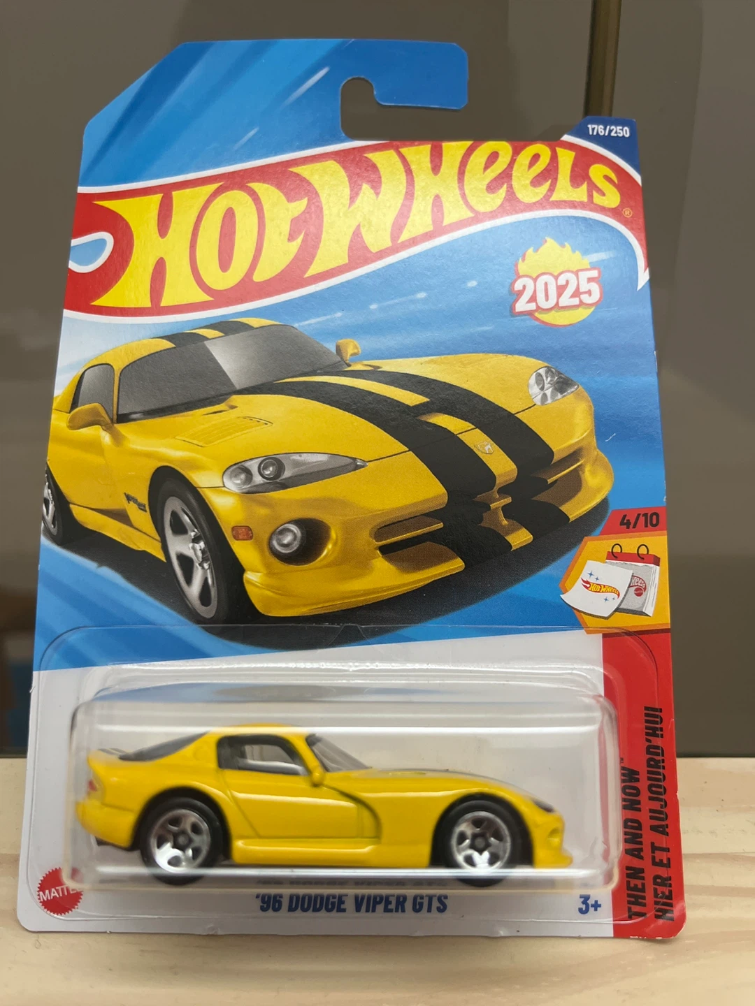 Hot Wheels '96 Dodge Viper GTS Diecast Car