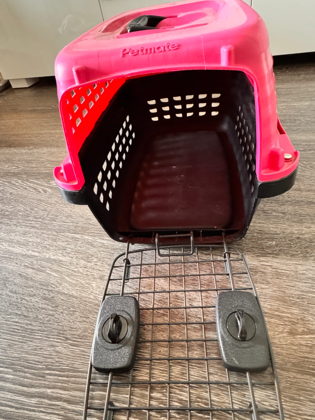 Petmate Pink Pet Carrier - photo 5