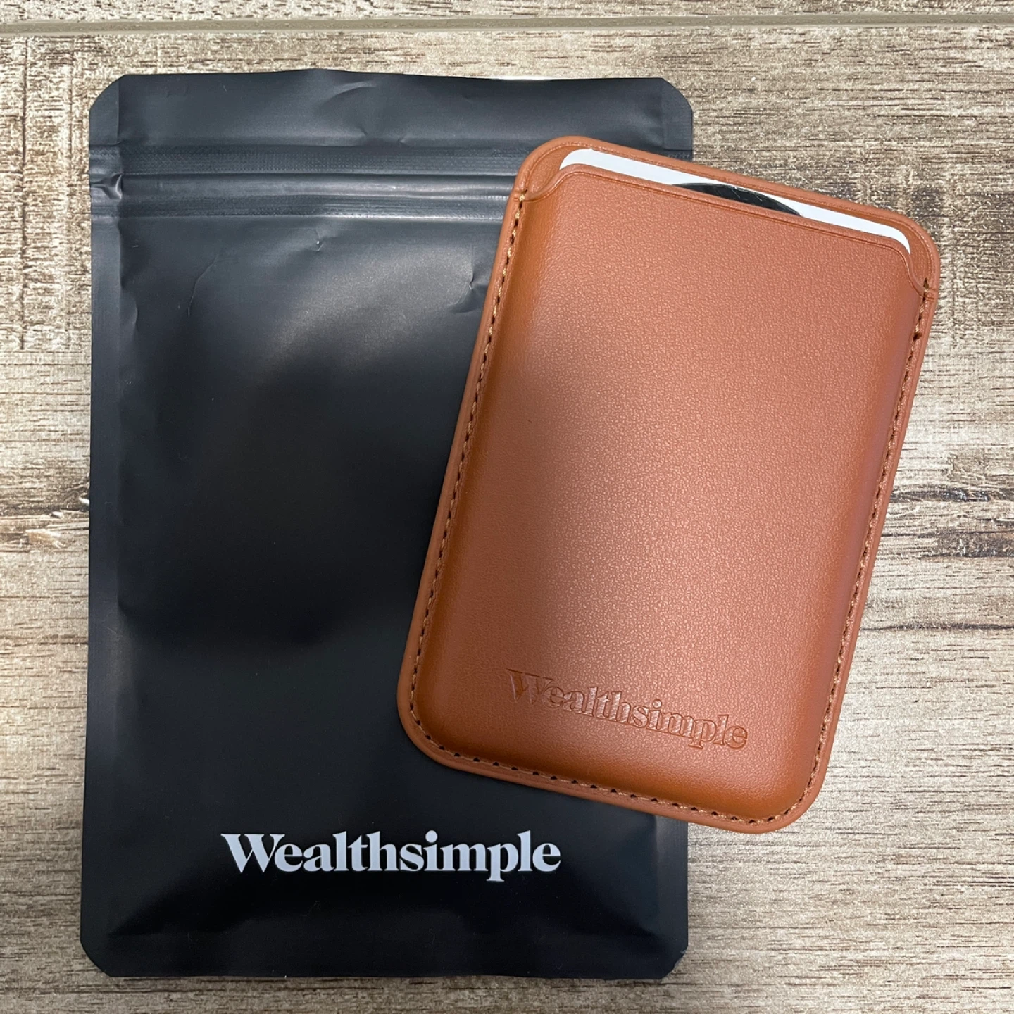 BRAND NEW 🥕 Wealthsimple Brown MagSafe Wallet