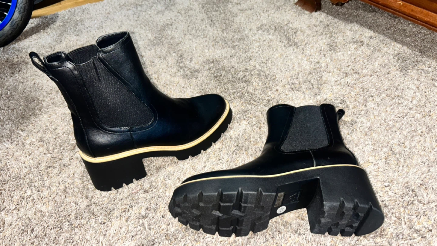 Black Dolce Vita Booties - photo 2