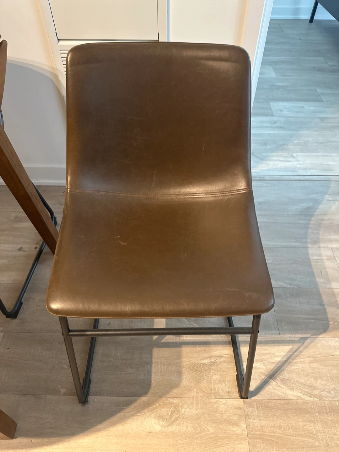 Round Dining Table + 2 Chairs - photo 4