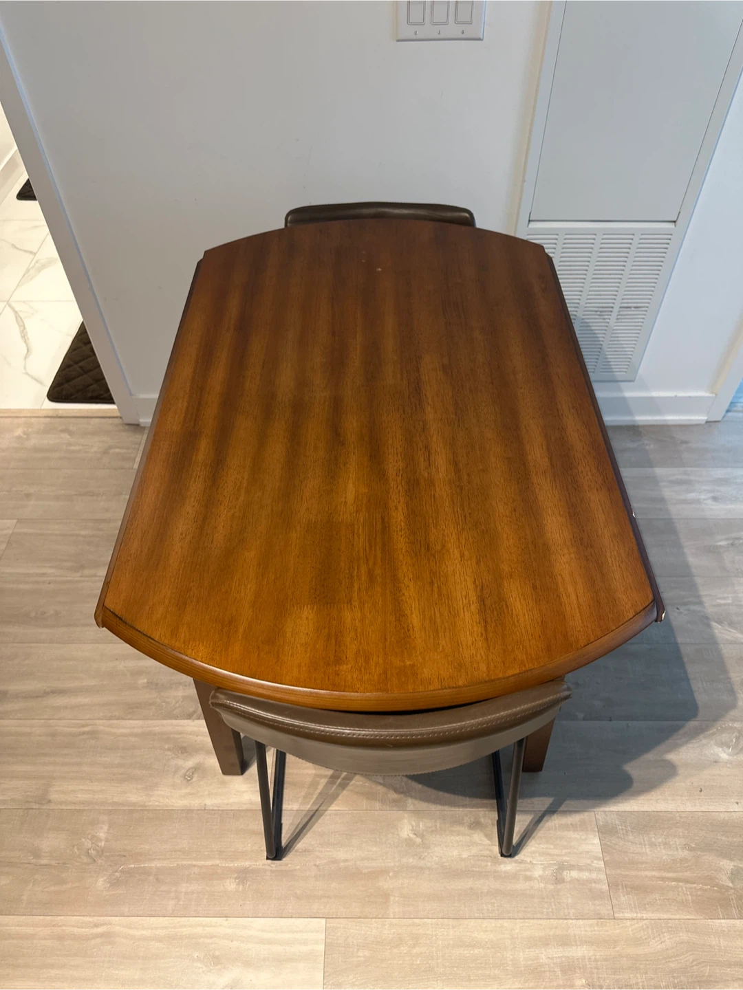 Round Dining Table + 2 Chairs - photo 3