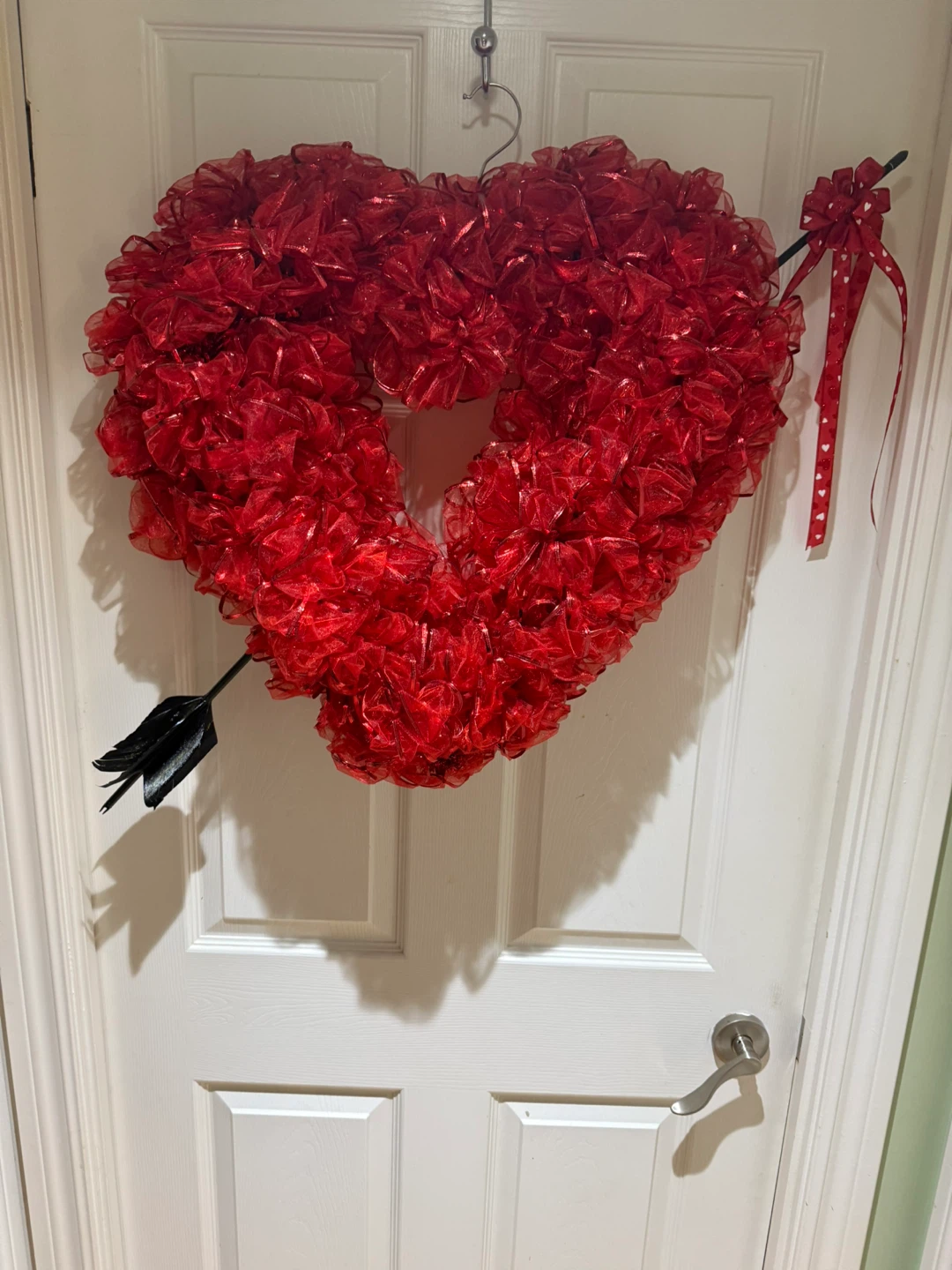 Red Heart Wreath with Arrow - photo 3