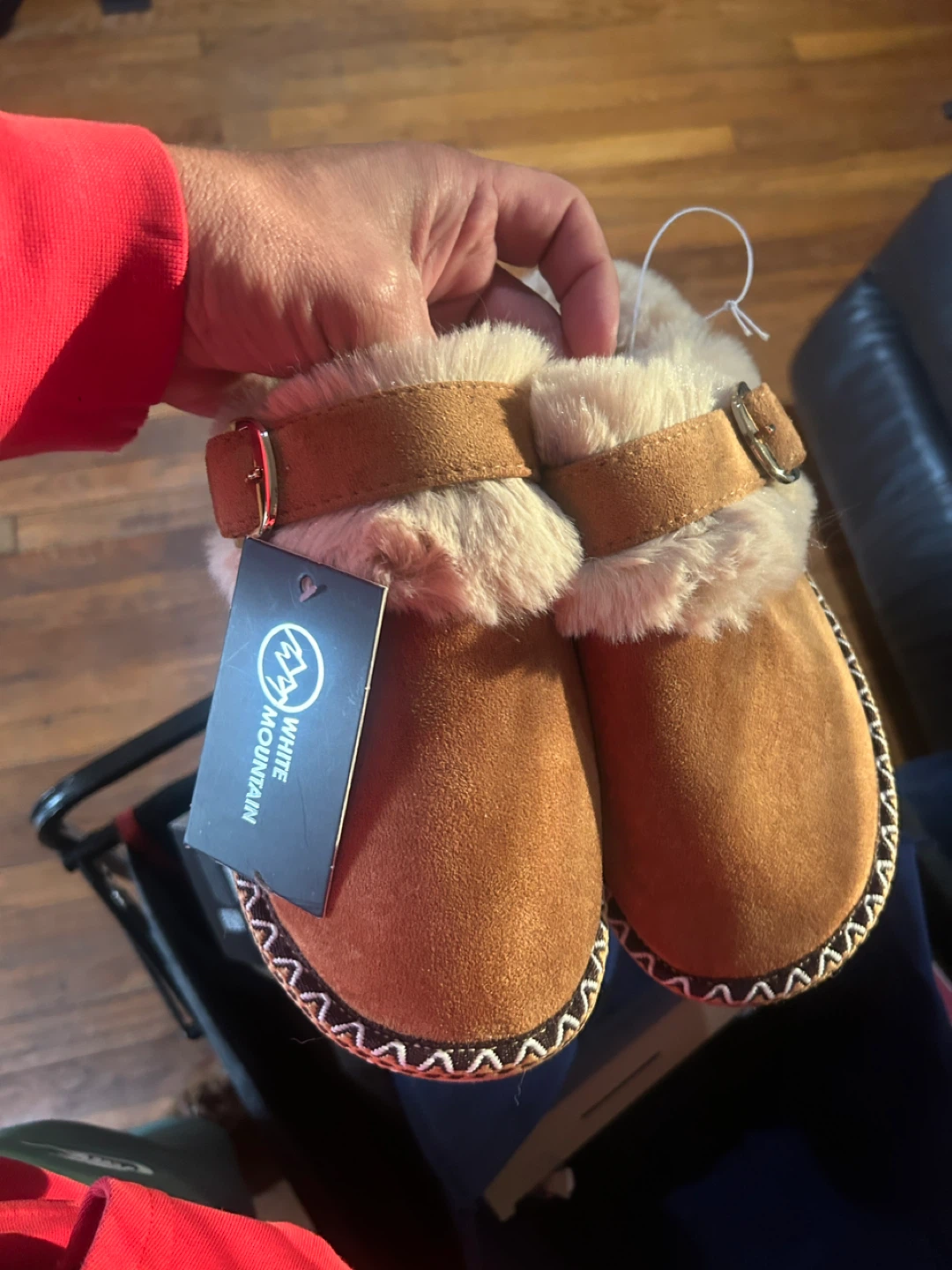White Mountain Women's Suede Fur Lined Slippers