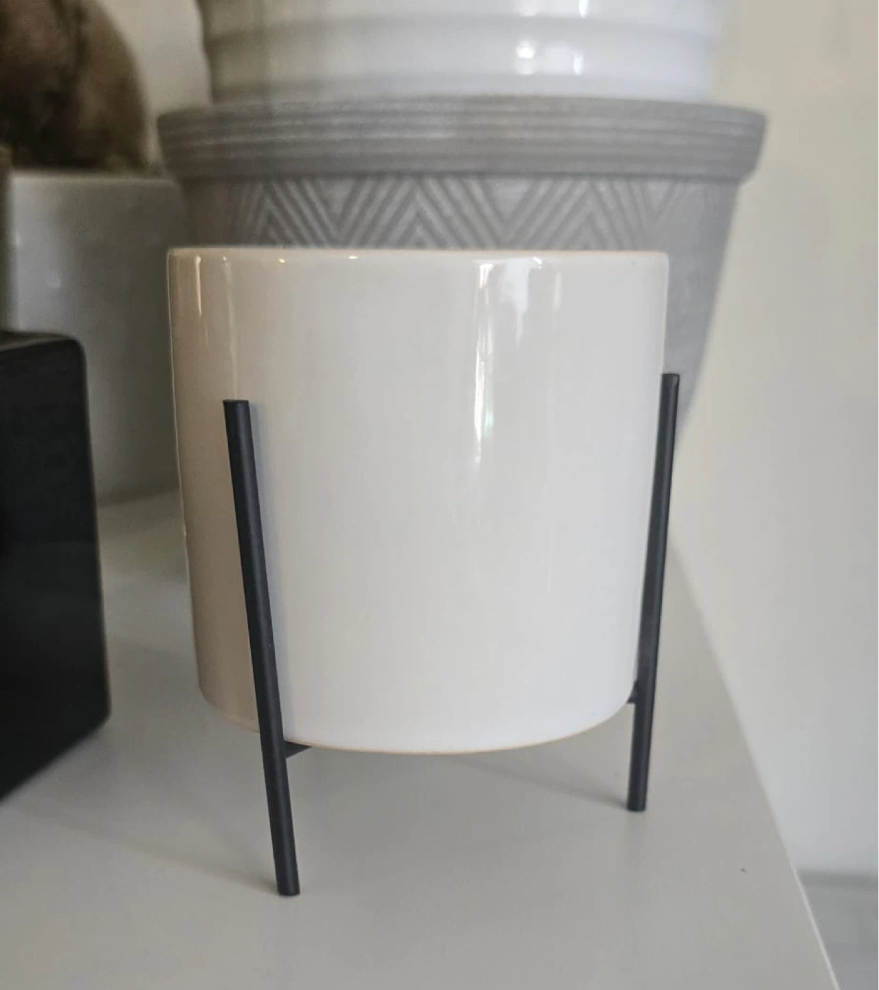 22 pieces White Ceramic Plant Pot with Black Stand - photo 3