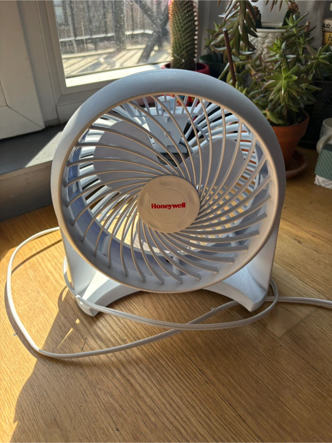 Honeywell Medium Fan